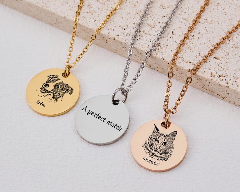 Engraved Pet Portrait Necklace And Name For Pet Owner,Personalized Christmas Gift For Pet Mom,Pet Memorial Jewelry Gift For Her,Gift For Him