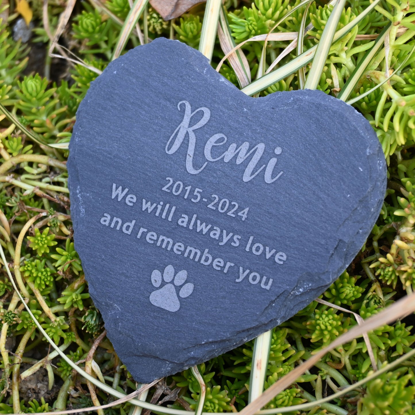 Custom Dog Memorial Garden Stone, Dogs Cats Headstone,Remembrance Gift, Heart Shape Stone with Paw Print